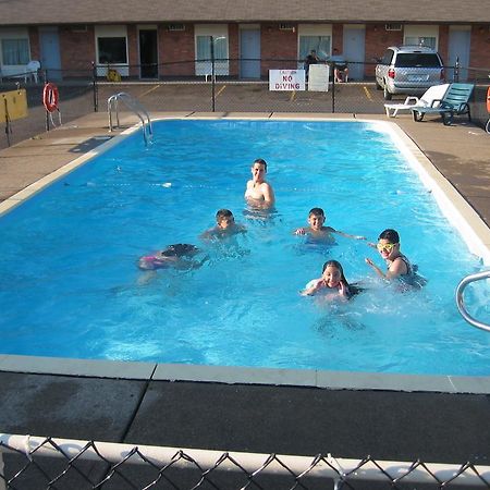 Caravan Inn Ниагара-Фолс Экстерьер фото